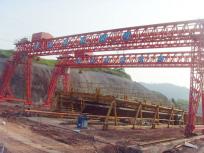 提梁機(jī)