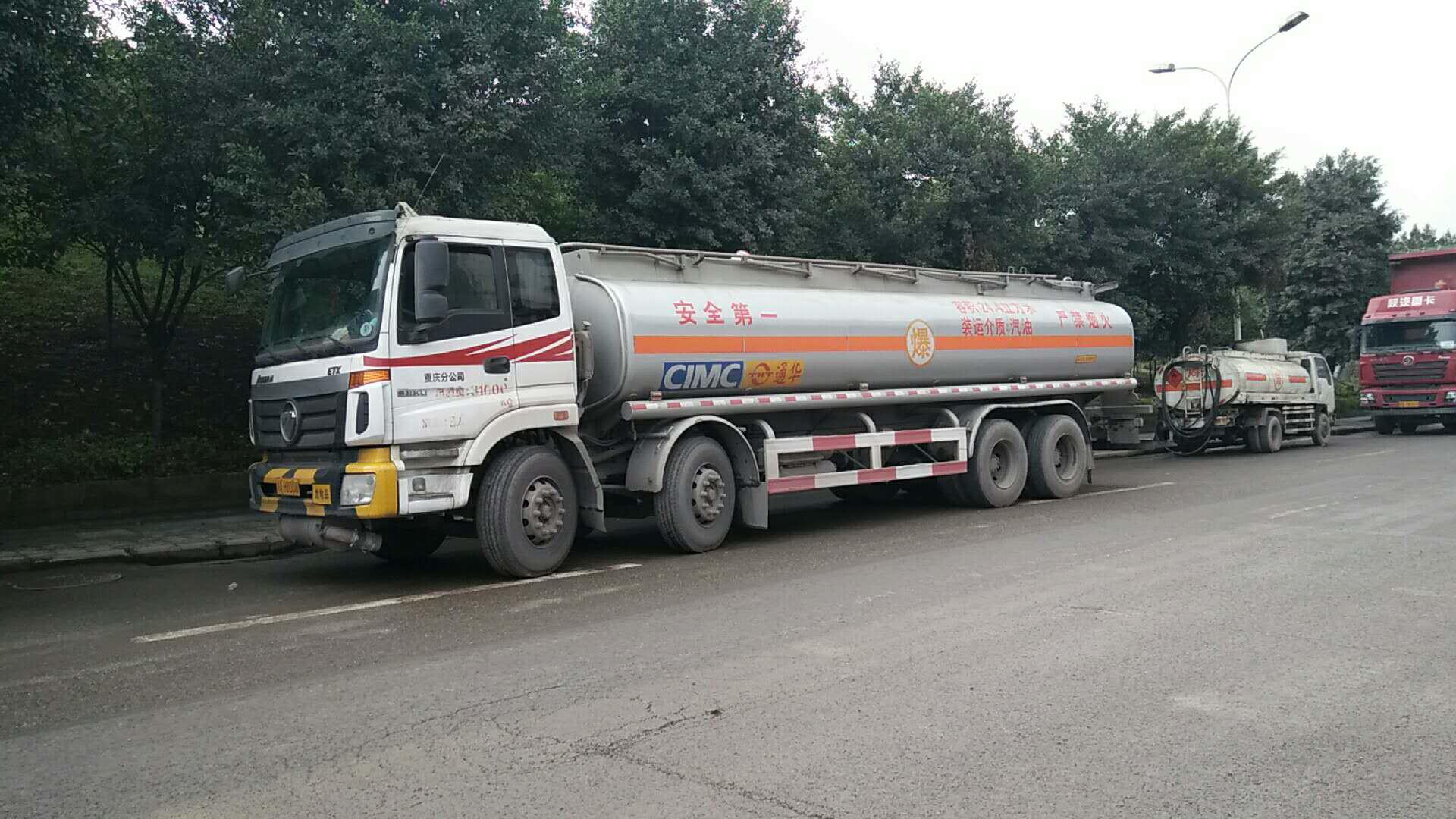 重慶地區(qū)柴油運輸 ?；愤\輸 柴油運輸車隊