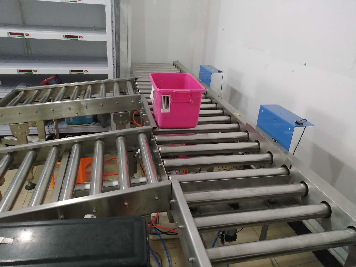 庫房自動分揀設(shè)備